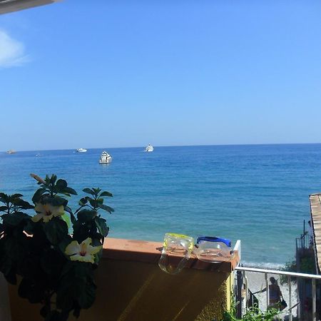 Beach Apartments Patrizia 陶尔米纳 外观 照片