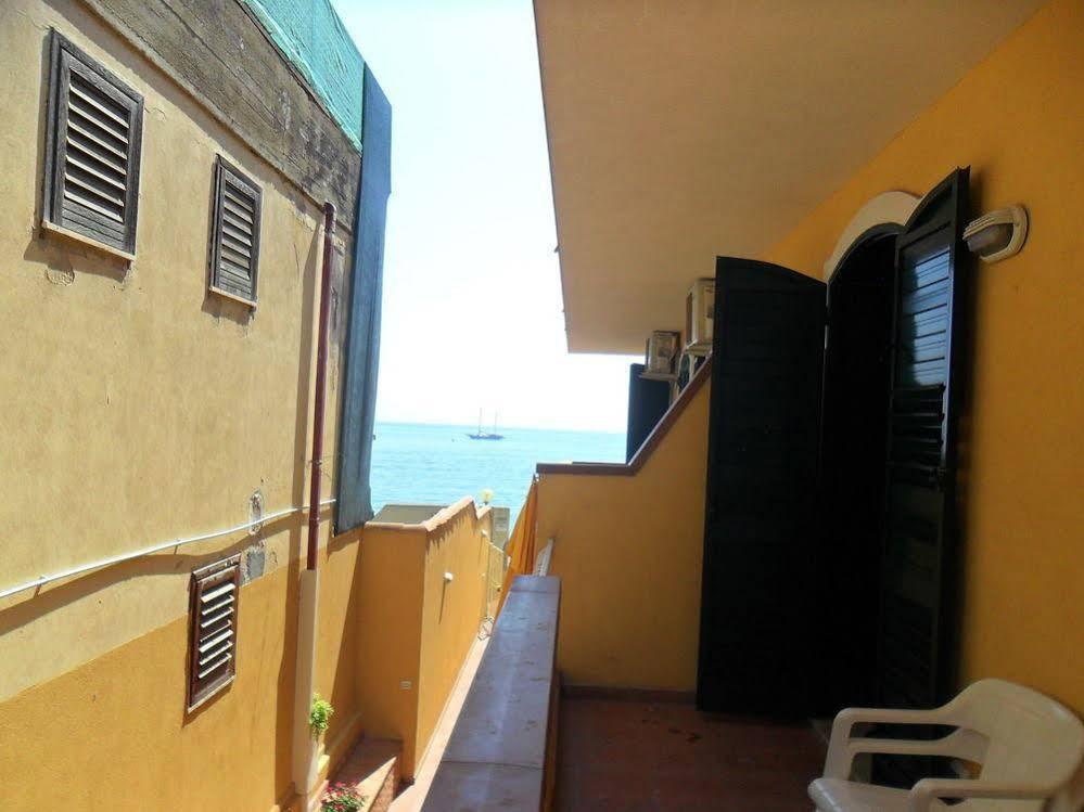 Beach Apartments Patrizia 陶尔米纳 外观 照片