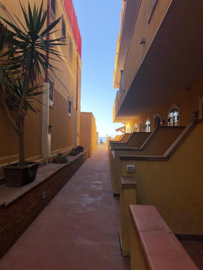 Beach Apartments Patrizia 陶尔米纳 外观 照片